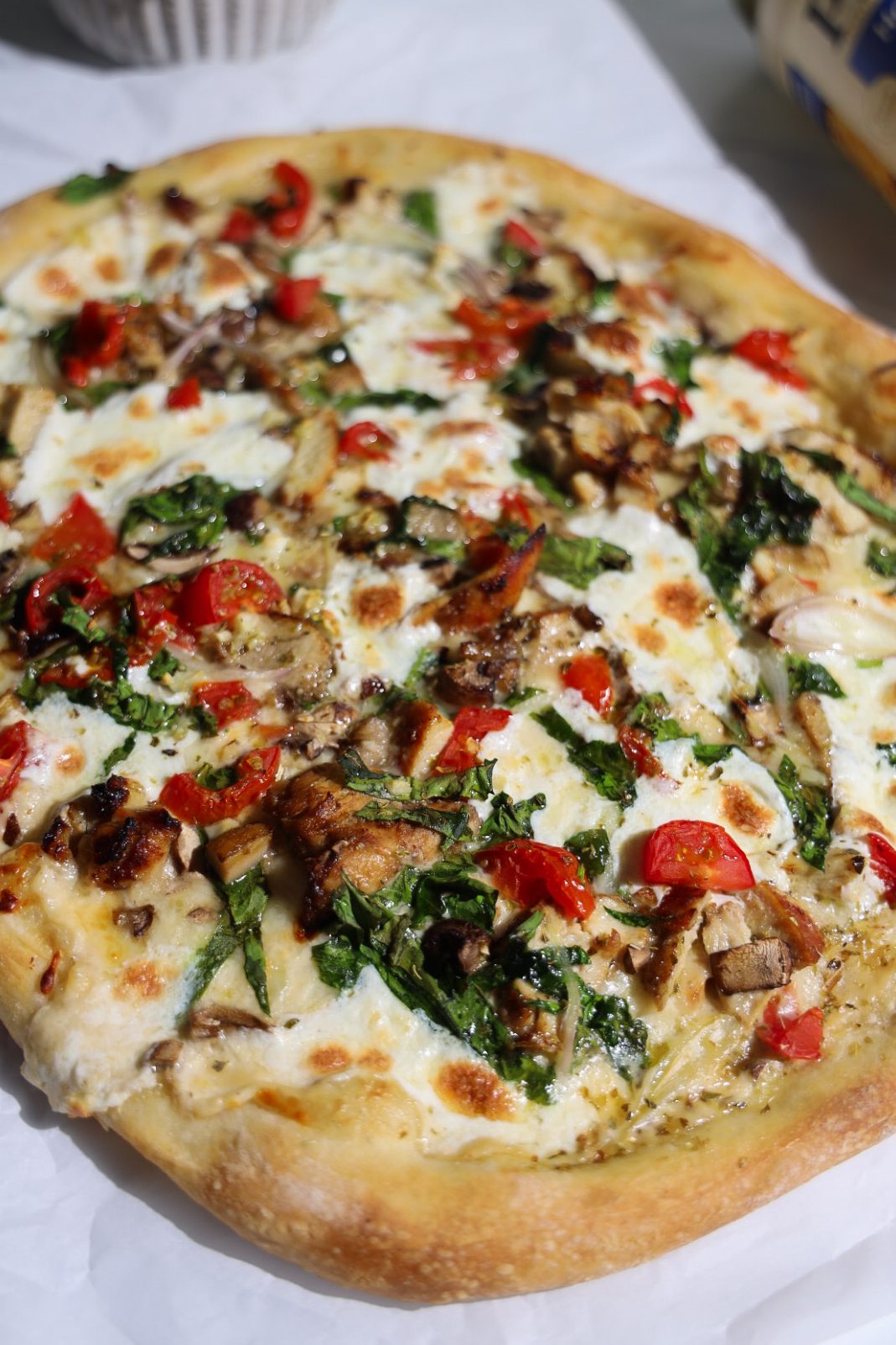 White Chicken Mushroom and Spinach Pizza